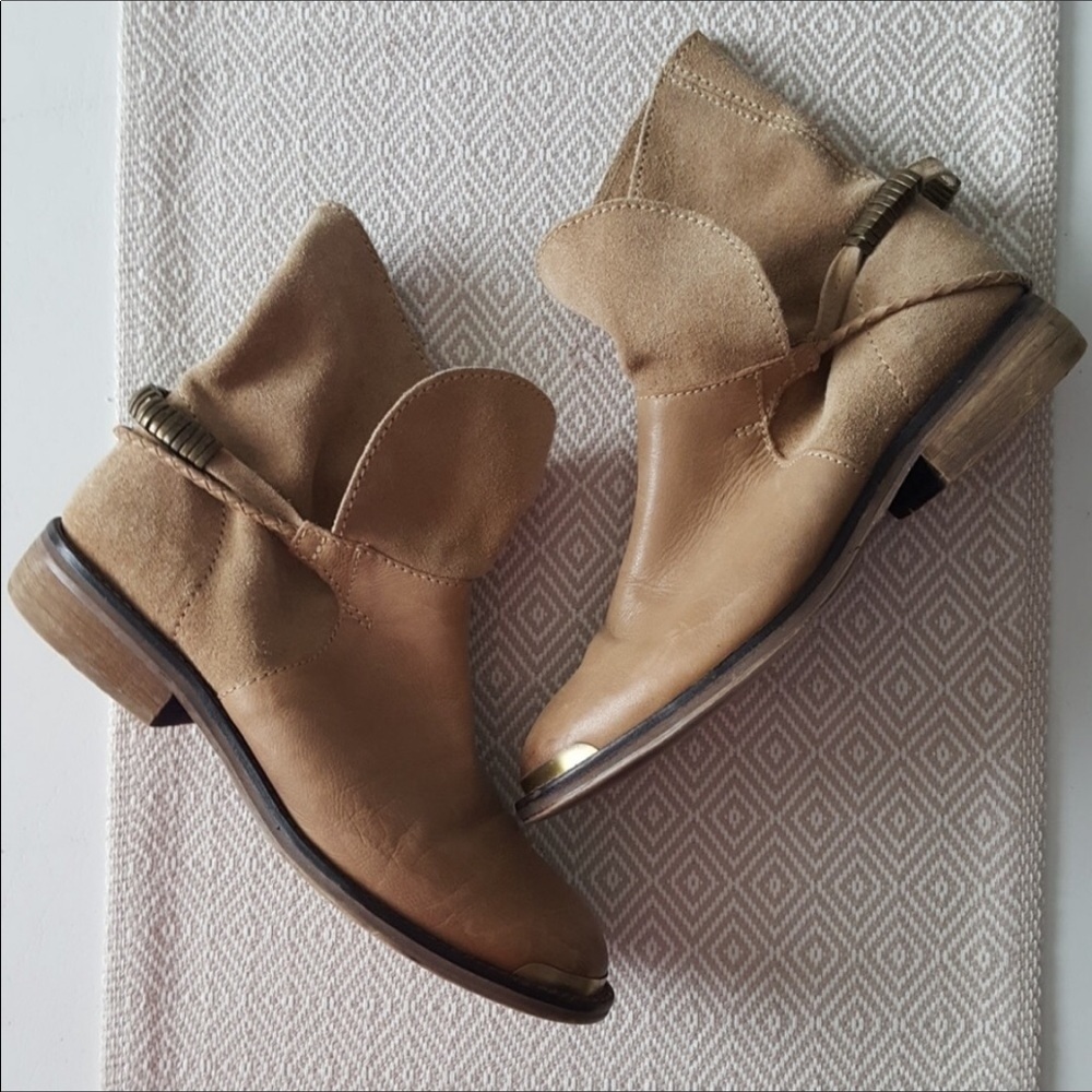 Camel leather & suede bootie